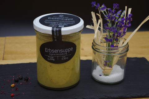 Erbsensuppe im Glas