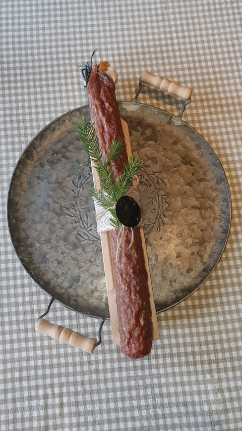 Unsere Beste (Stracke) auf einem Wurstbrett